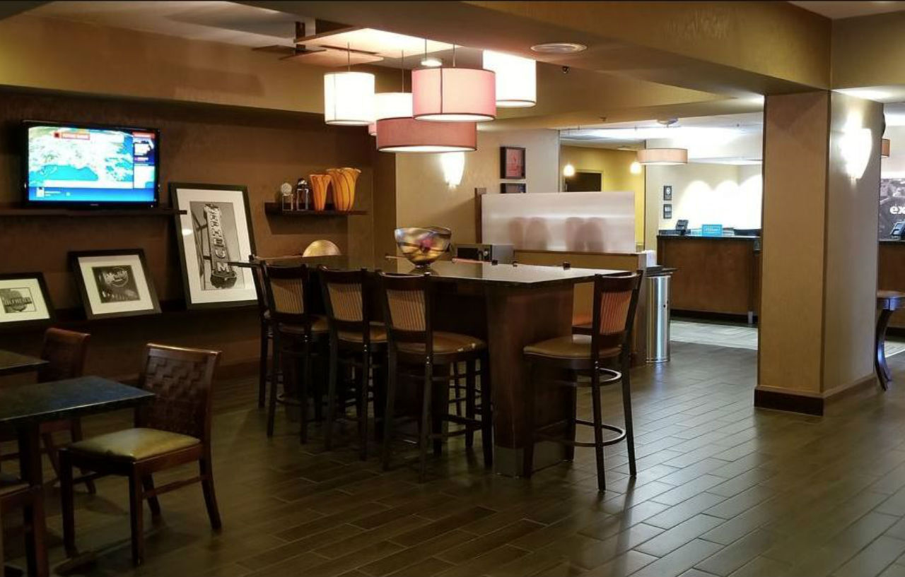 Hampton Inn Memphis / Саутгейвен Екстер'єр фото